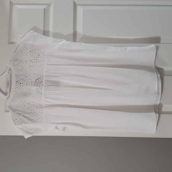 White blouse - Picture 4 of 6